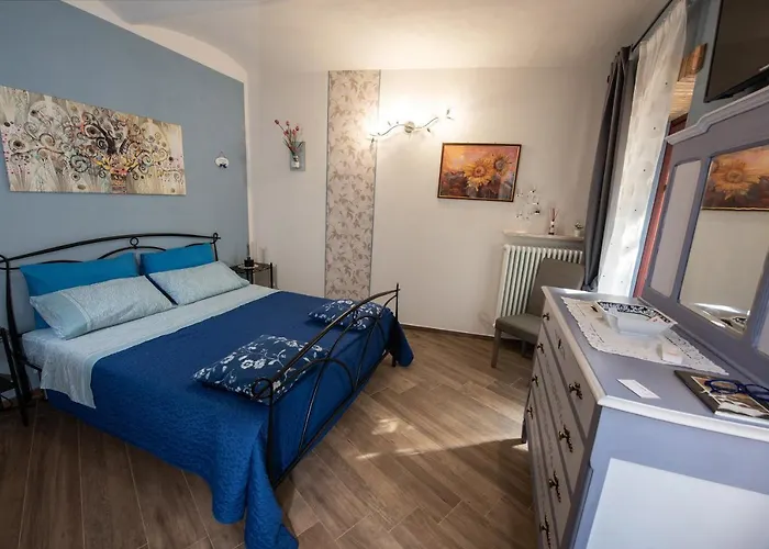 Konukevi Il Cortiletto 2 - 3*